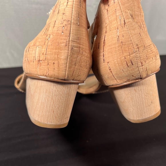 VANELi Womens sandal Calyx Tan Ankle Strap Heels Size 9.5 - Picture 3 of 10
